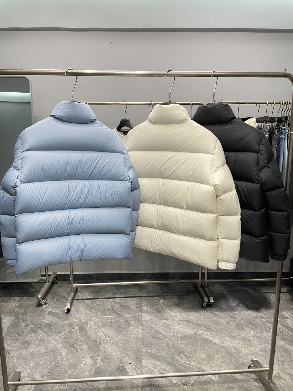Giacca Moncler - Vari colori. LUXURY