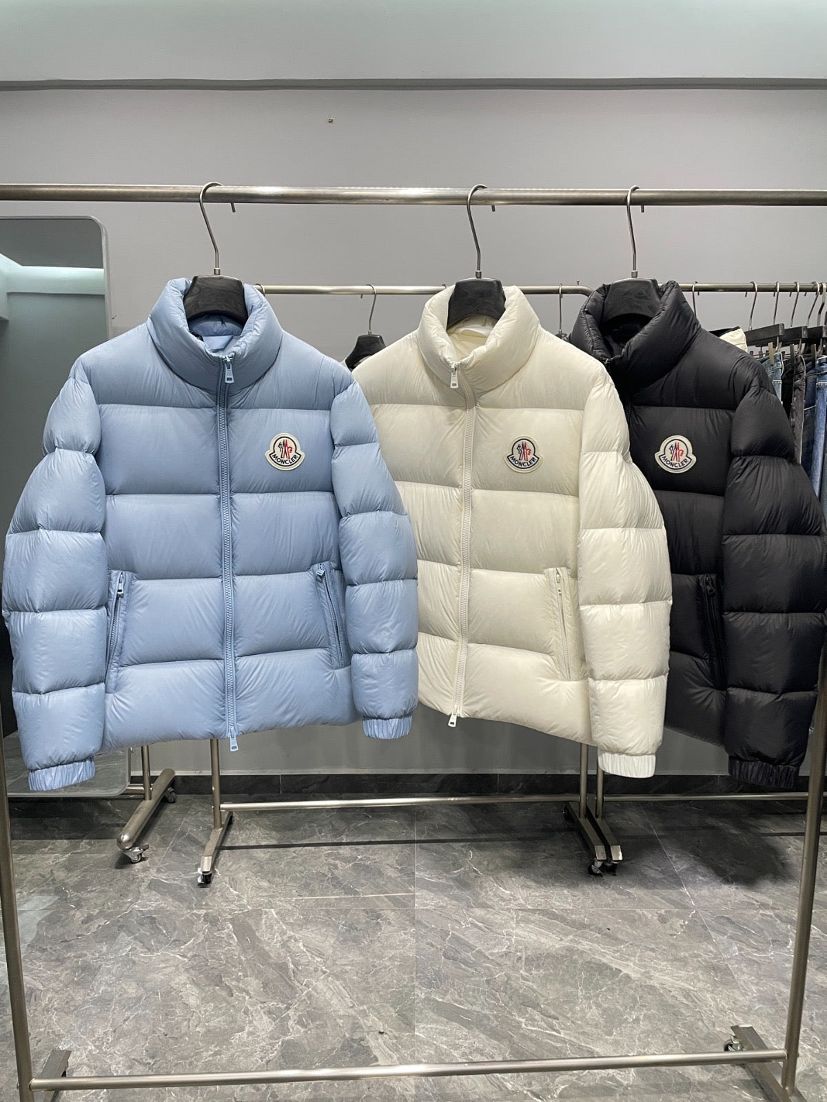 Giacca Moncler - Vari colori. LUXURY