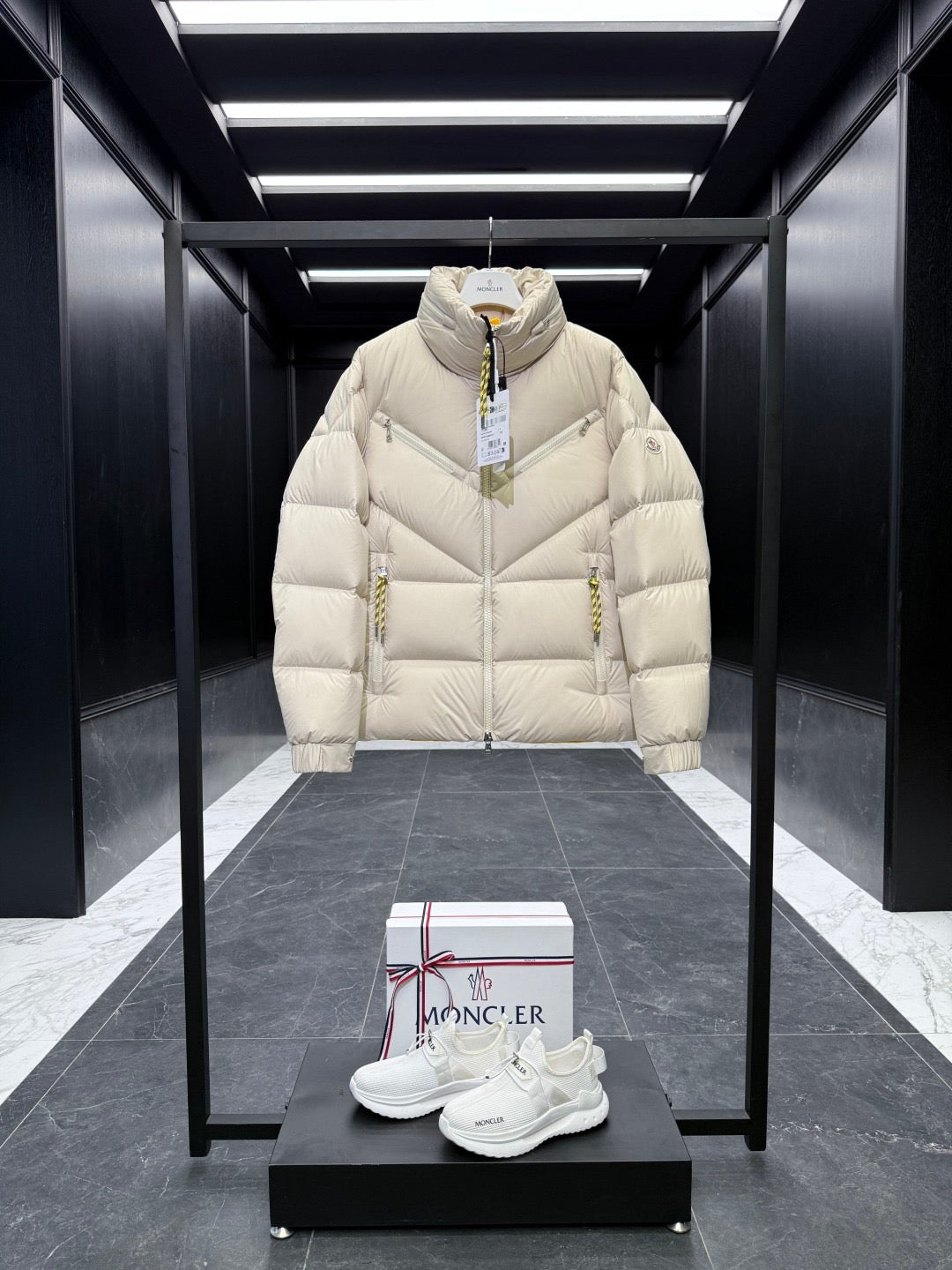 Giacca MONCLER - LUXURY E TOP