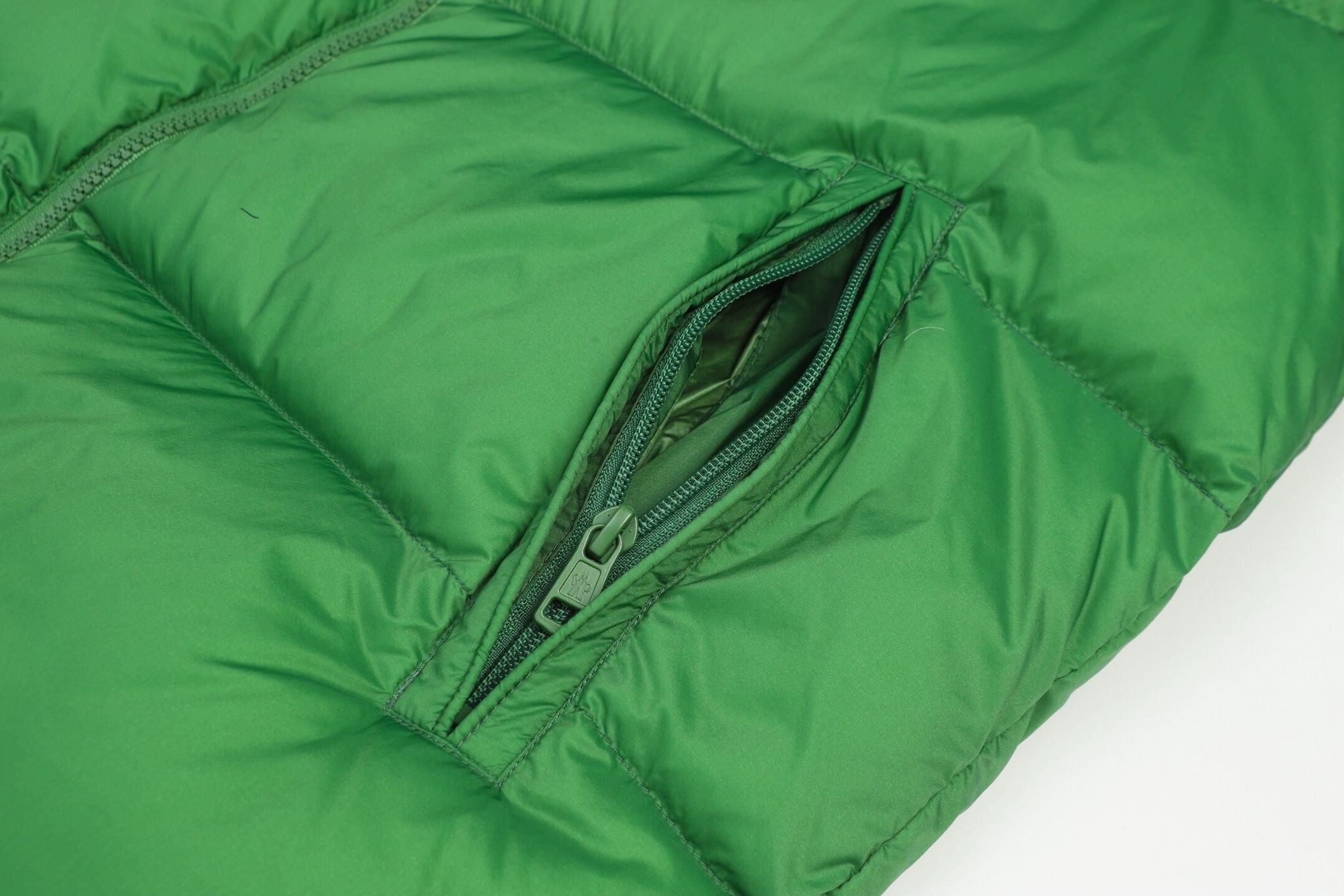 Giacca Moncler - Vari colori. LUXURY