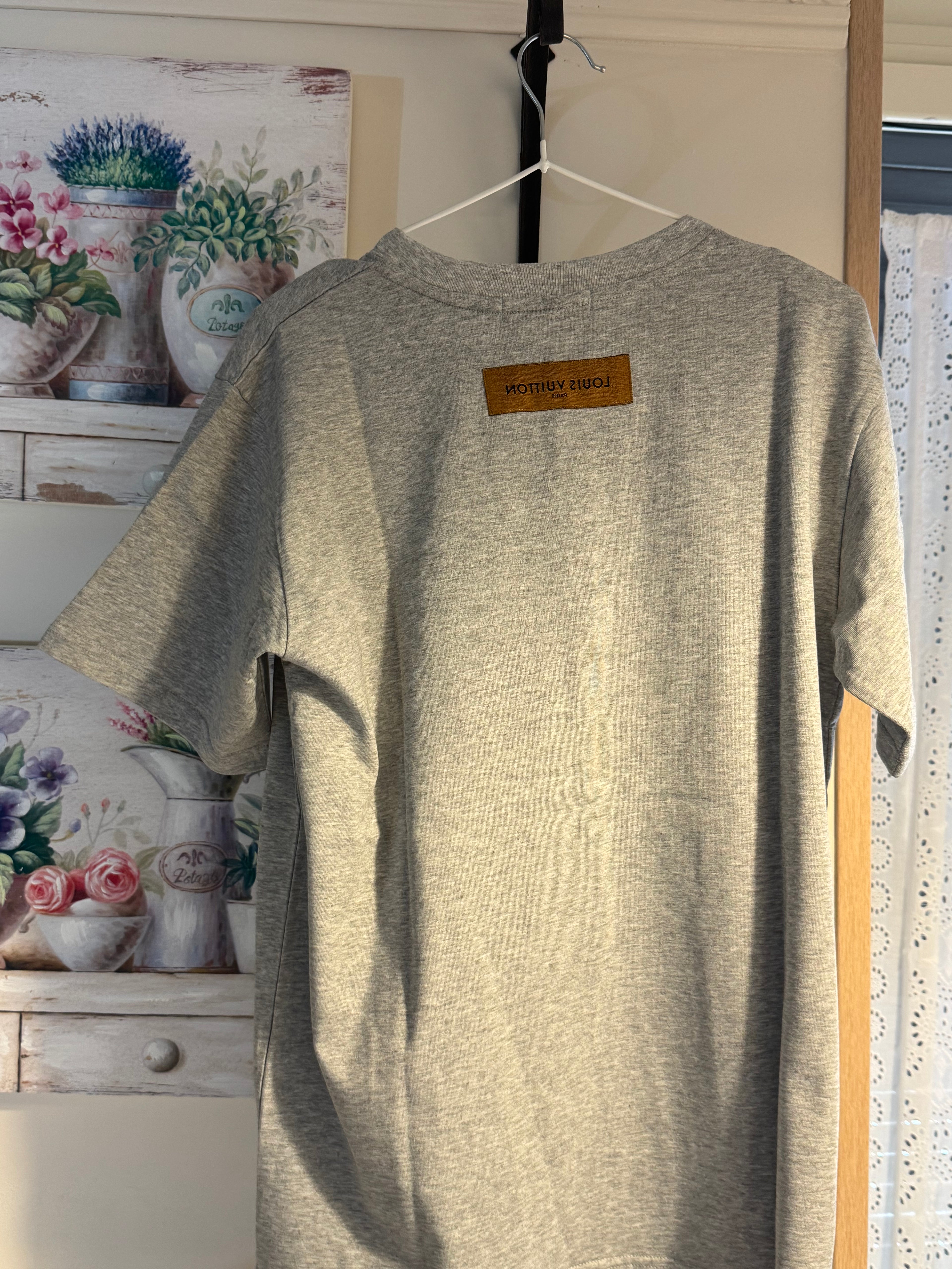 T-shirt Louis Vuitton – TAGLIA (S) a Maniche Corte