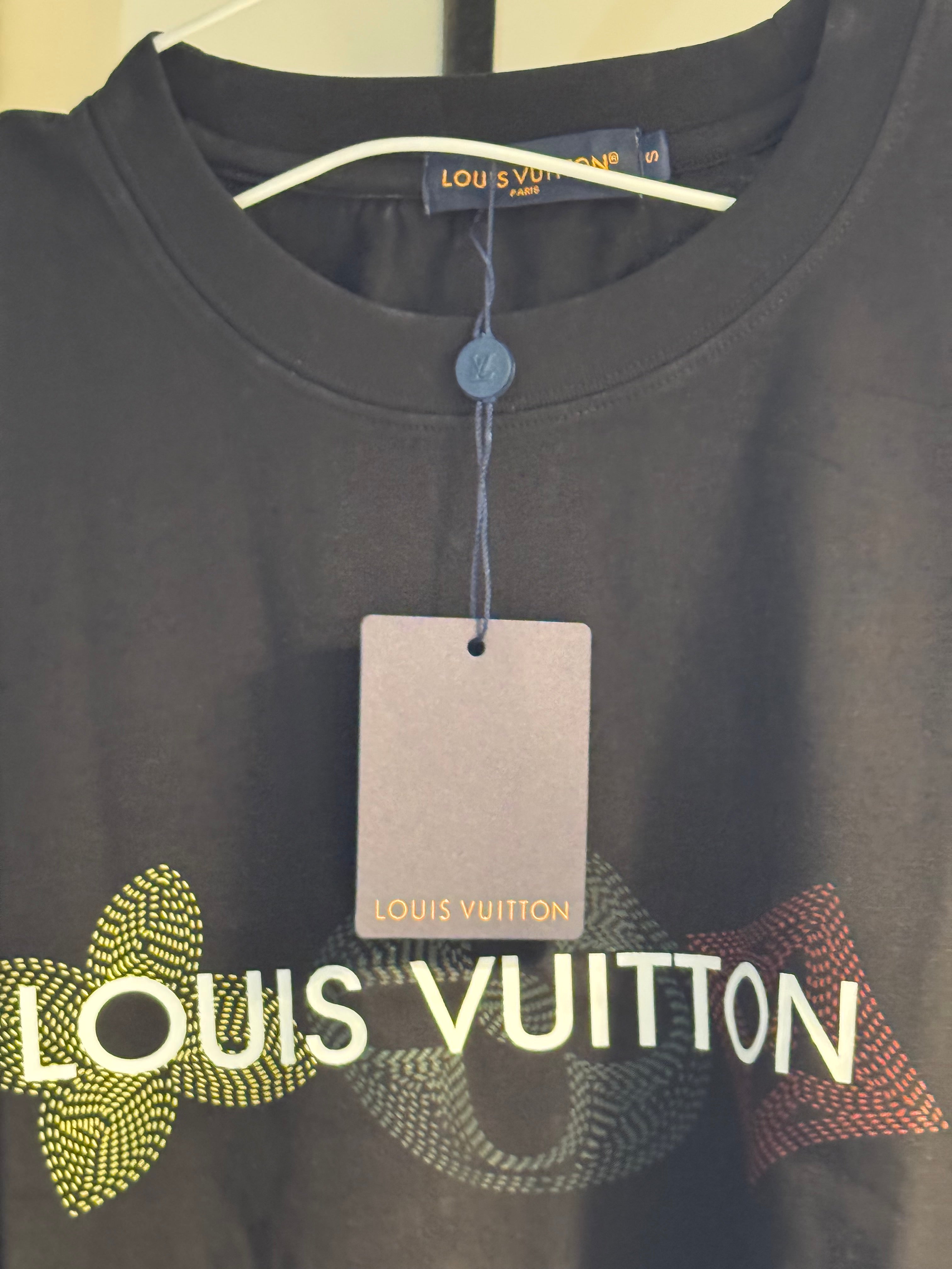 T-shirt Louis Vuitton – TAGLIA (S) a Maniche Corte