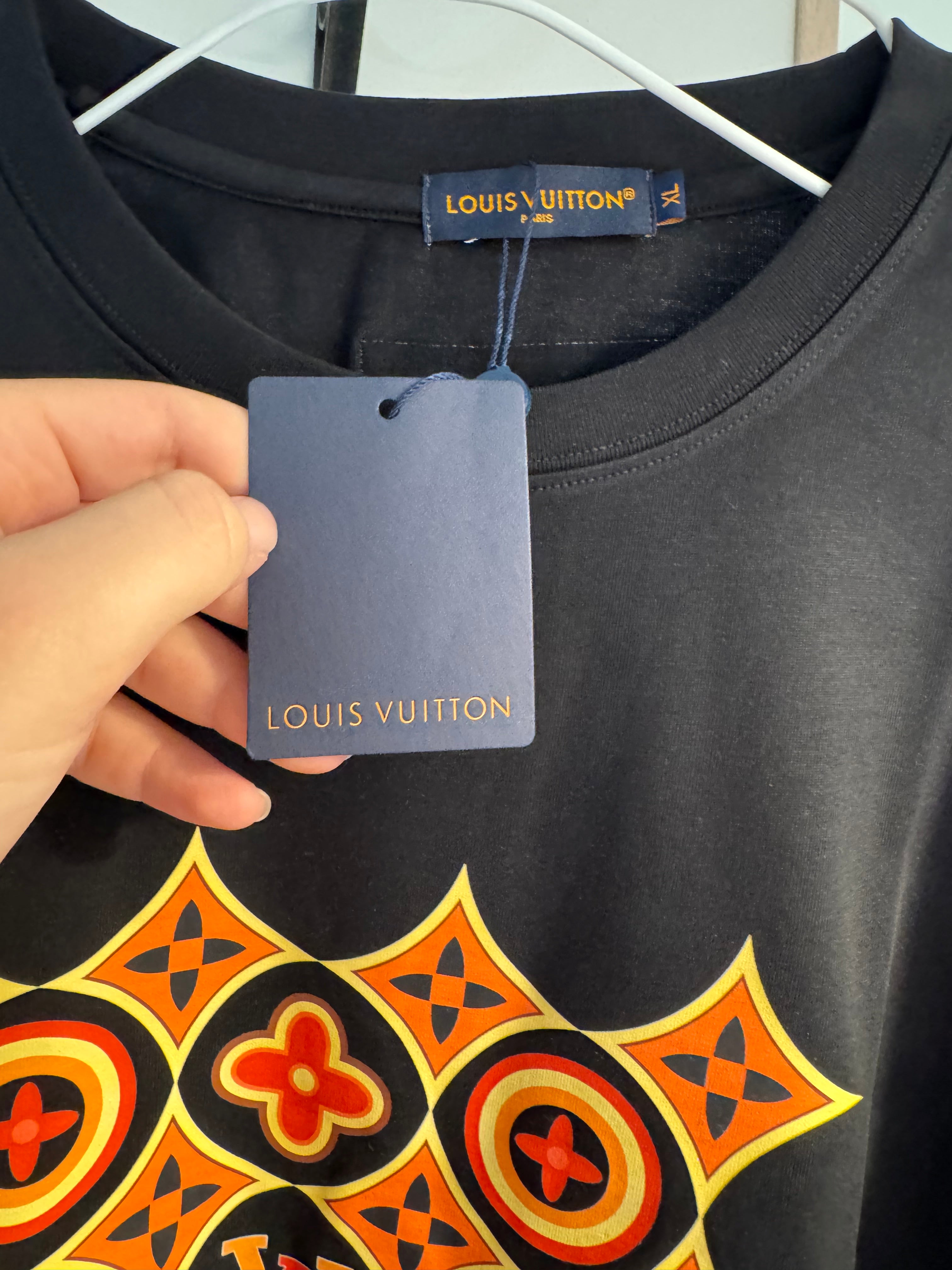 T-shirt Louis Vuitton – TAGLIA (XL) a Maniche Corte