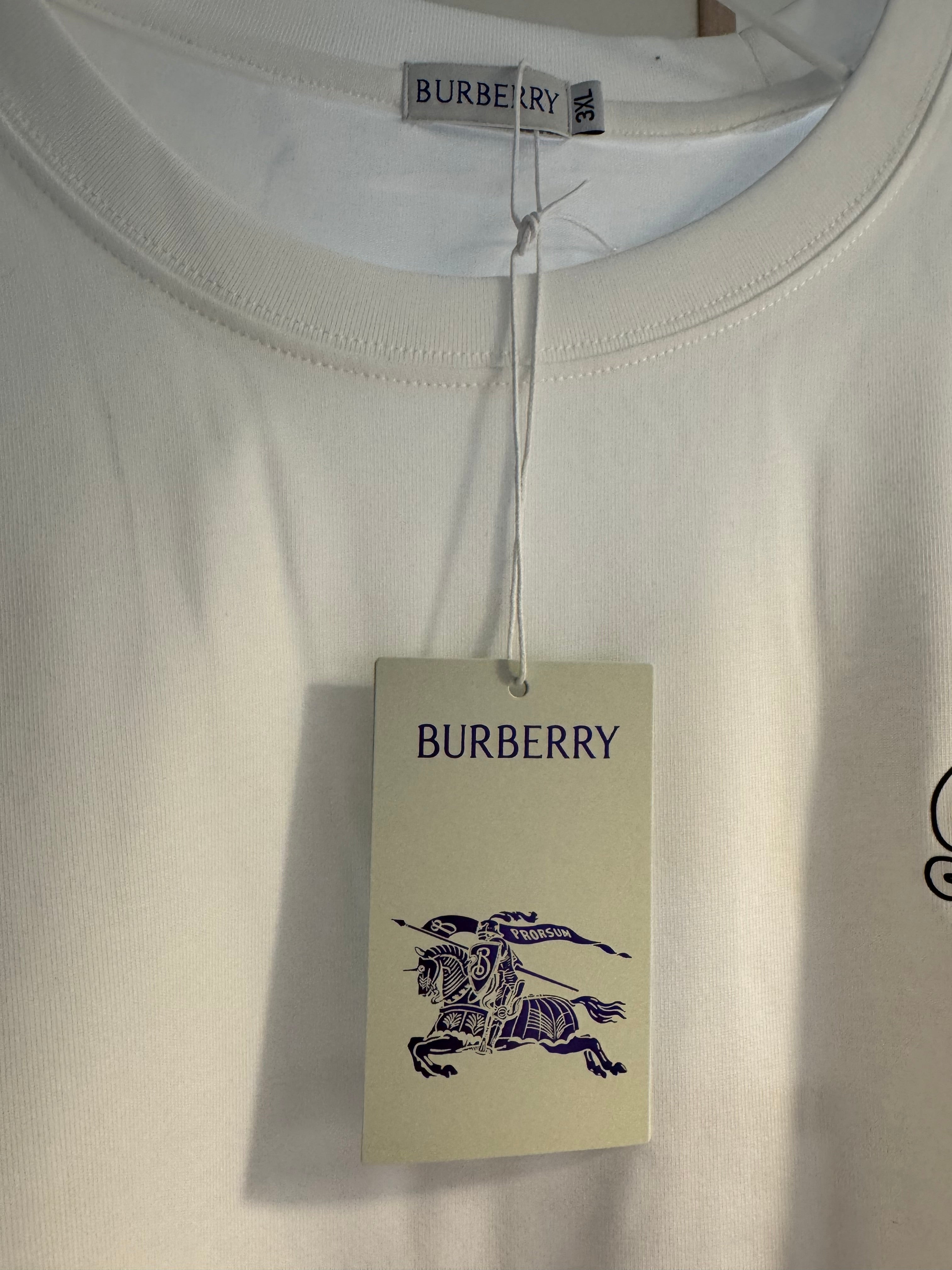T-shirt BURBERRY – TAGLIA (3XL) a Maniche Corte Prezzo promozionale