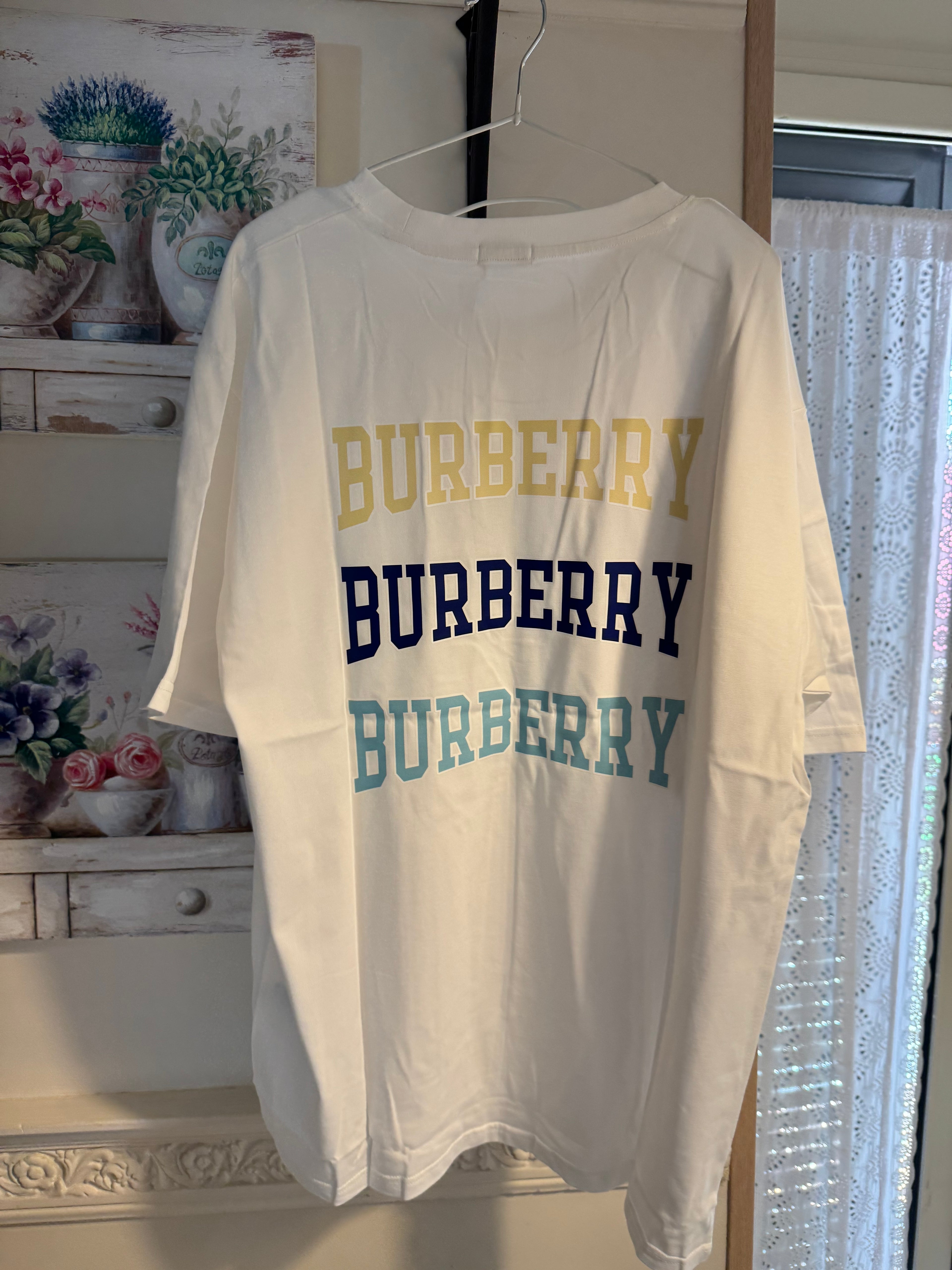 T-shirt BURBERRY – TAGLIA (3XL) a Maniche Corte Prezzo promozionale